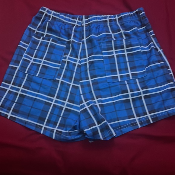 White and Blue plaid set - Picture 3 of 5